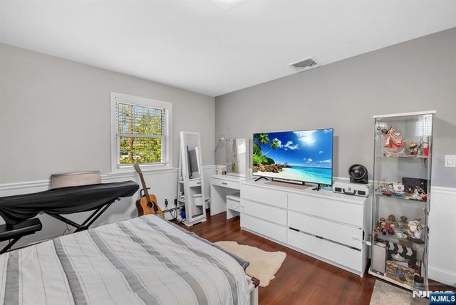 364 Knickerbocker Road, Cresskill, NJ 07626