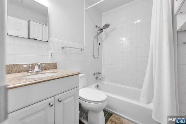 364 Knickerbocker Road, Cresskill, NJ 07626