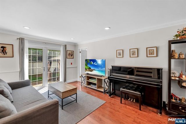 364 Knickerbocker Road, Cresskill, NJ 07626