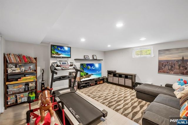 364 Knickerbocker Road, Cresskill, NJ 07626