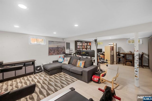 364 Knickerbocker Road, Cresskill, NJ 07626