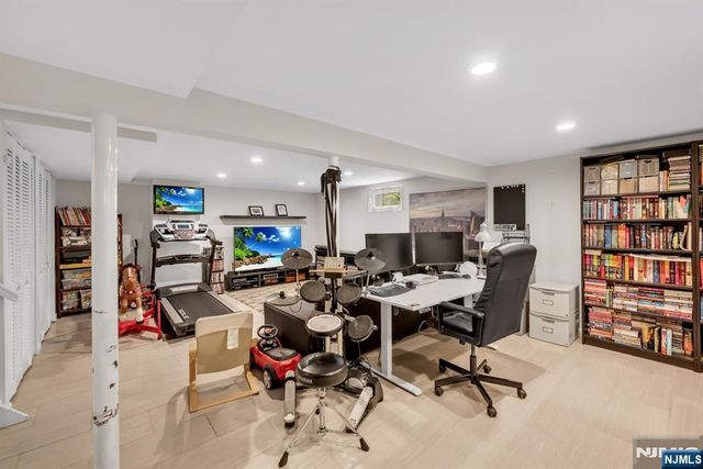 364 Knickerbocker Road, Cresskill, NJ 07626