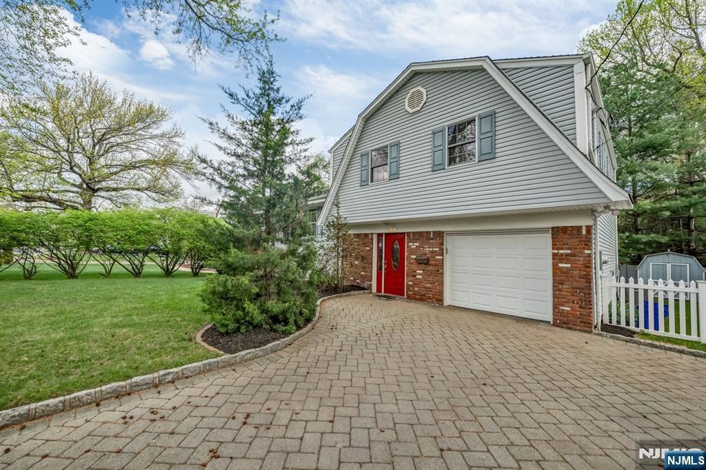 364 Knickerbocker Road, Cresskill, NJ 07626