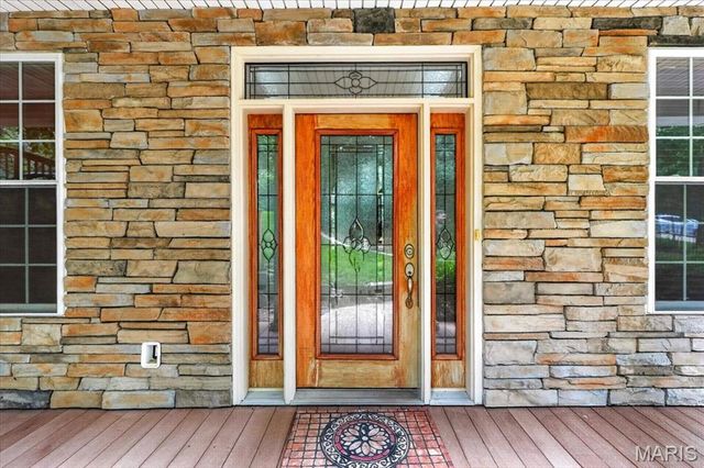 1549 Paradise Valley Drive, High Ridge, MO 63049