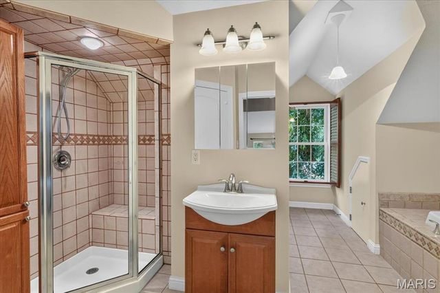 1549 Paradise Valley Drive, High Ridge, MO 63049