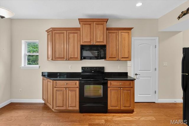 1549 Paradise Valley Drive, High Ridge, MO 63049