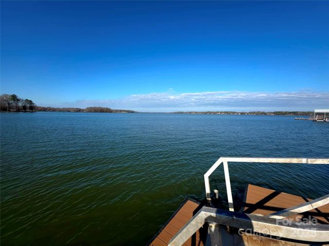 220 Yachtsman Drive, Salisbury, NC 28146
