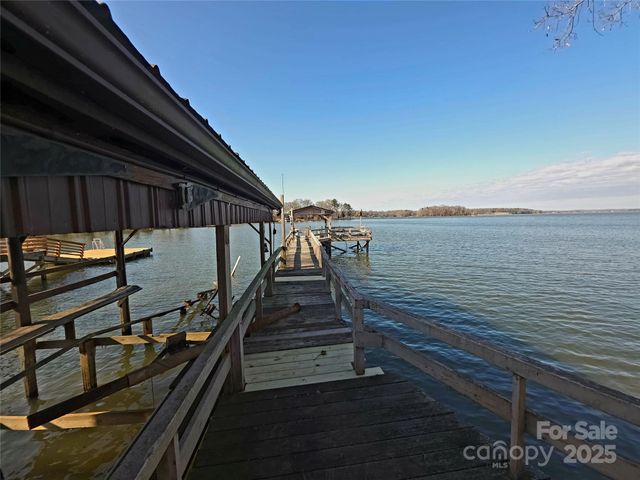 220 Yachtsman Drive, Salisbury, NC 28146