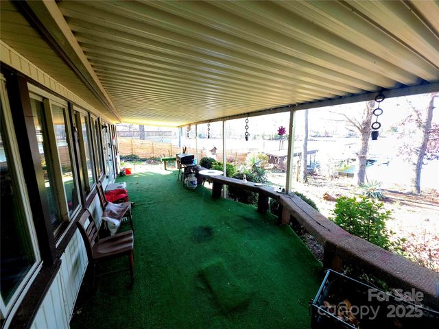 220 Yachtsman Drive, Salisbury, NC 28146