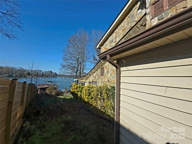 220 Yachtsman Drive, Salisbury, NC 28146