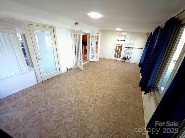 220 Yachtsman Drive, Salisbury, NC 28146
