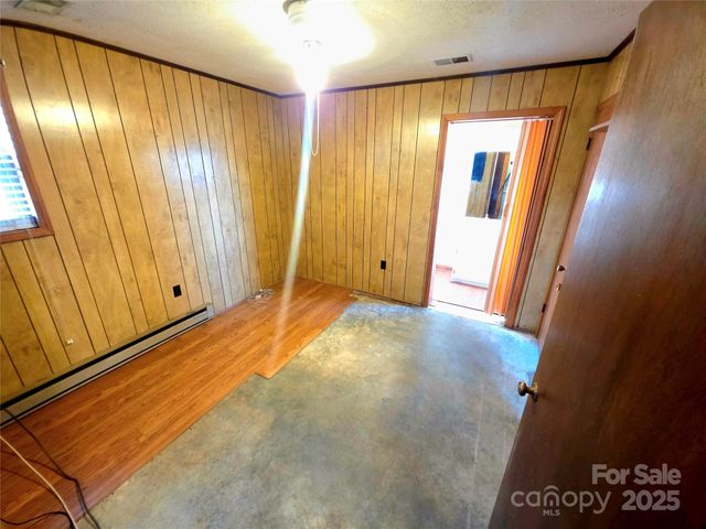 220 Yachtsman Drive, Salisbury, NC 28146