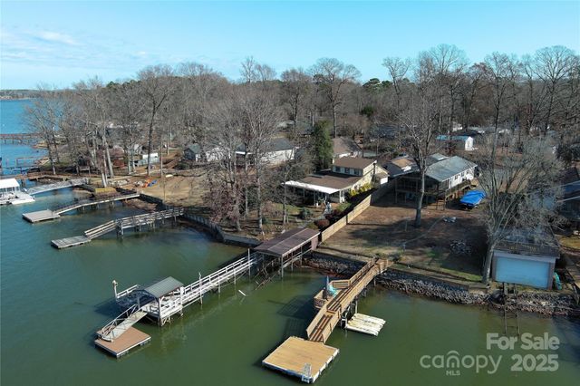 220 Yachtsman Drive, Salisbury, NC 28146