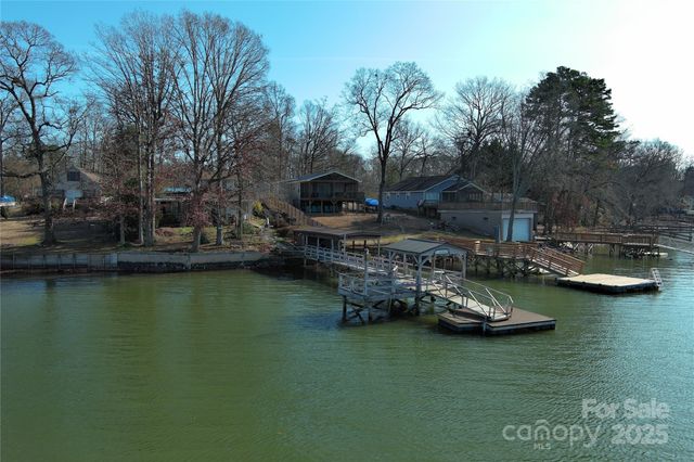 220 Yachtsman Drive, Salisbury, NC 28146