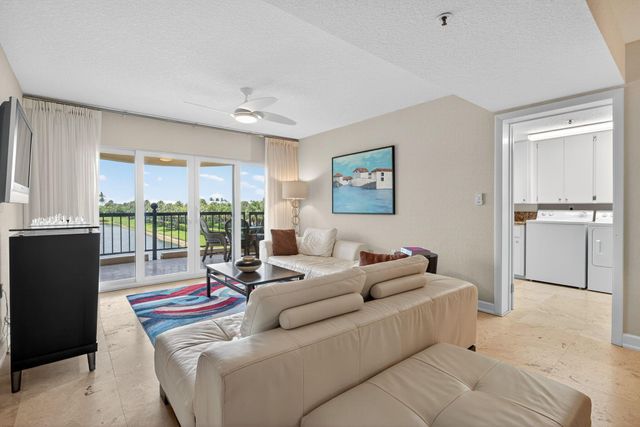 401 Ocean Bluffs Boulevard 205, Jupiter, FL 33477