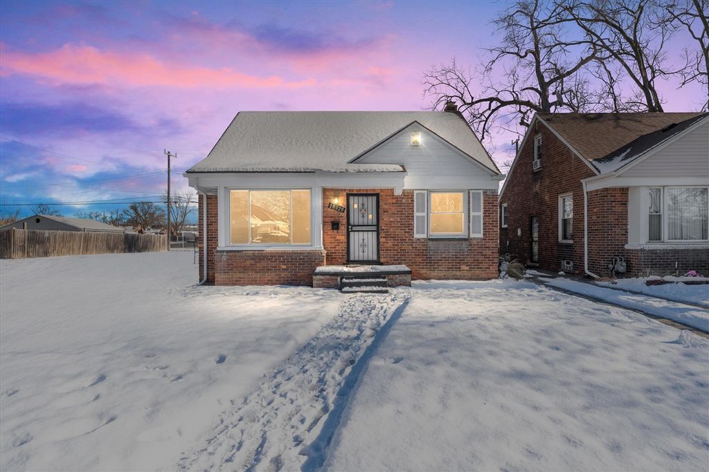 18926 Ashton Avenue, Detroit, MI 48219