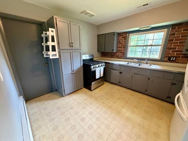 115 Bluebird Avenue, Berea, KY 40403