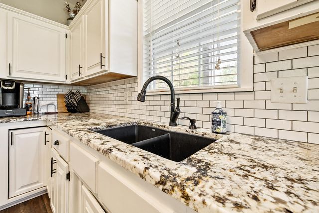 292 Woodland Cove, Malvern, AR 72104