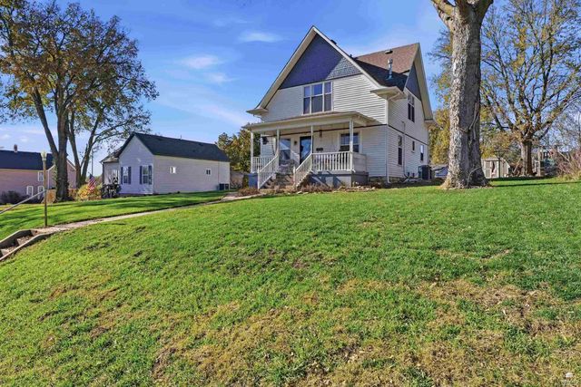 411 Vine Street, Wamego, KS 66547