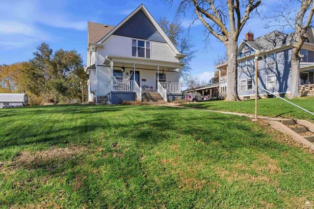 411 Vine Street, Wamego, KS 66547