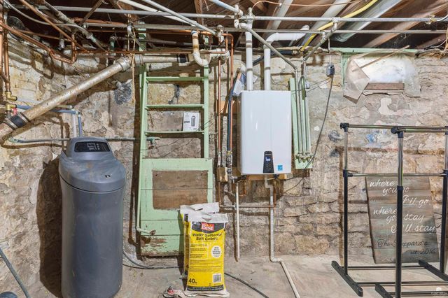 411 Vine Street, Wamego, KS 66547