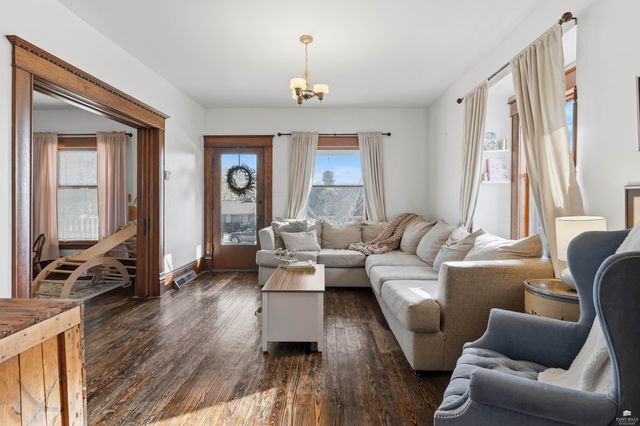 411 Vine Street, Wamego, KS 66547