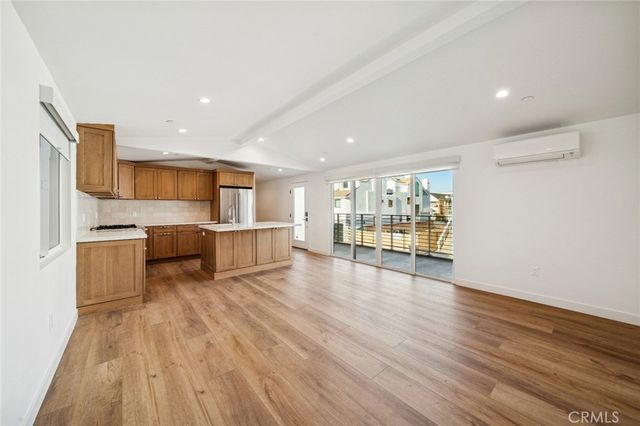 212 40th Street B, Newport Beach, CA 92663