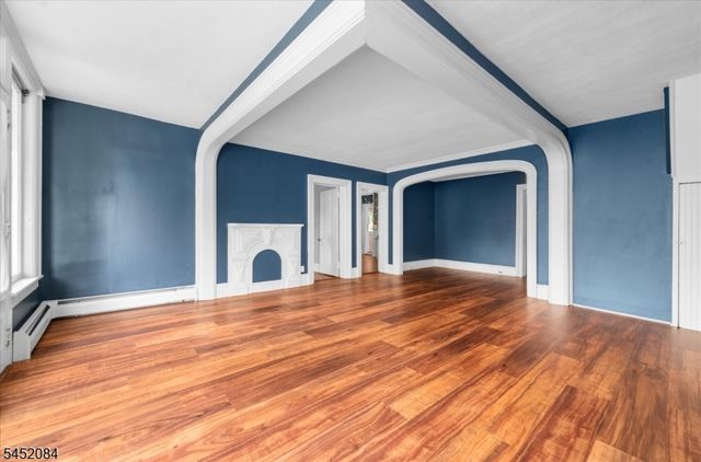 47 Main St, Califon Boro, NJ 07830