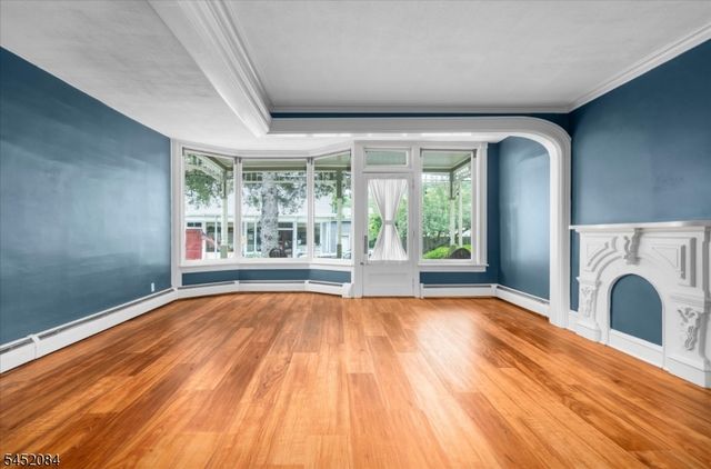47 Main St, Califon Boro, NJ 07830