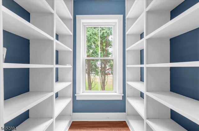47 Main St, Califon Boro, NJ 07830