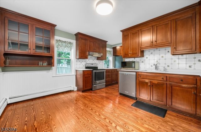 47 Main St, Califon Boro, NJ 07830