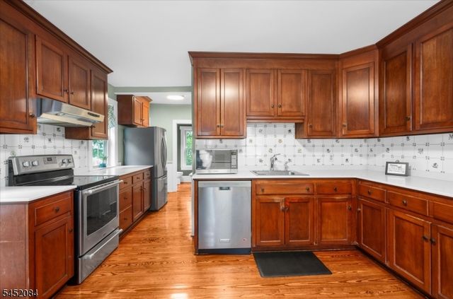 47 Main St, Califon Boro, NJ 07830
