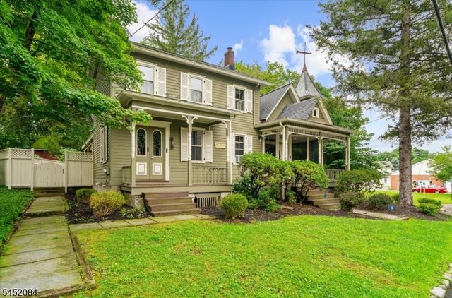 47 Main St, Califon Boro, NJ 07830