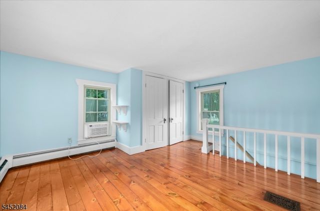 47 Main St, Califon Boro, NJ 07830