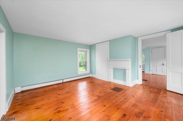 47 Main St, Califon Boro, NJ 07830