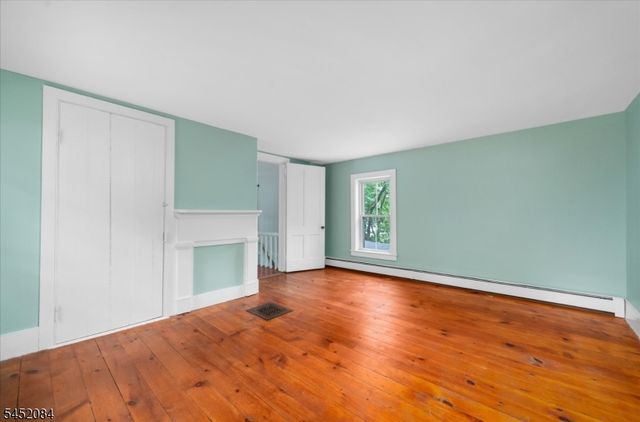 47 Main St, Califon Boro, NJ 07830