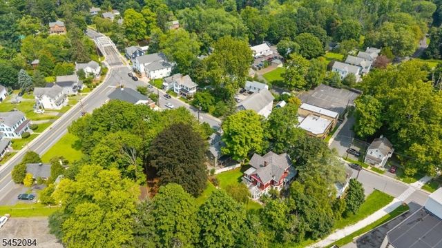 47 Main St, Califon Boro, NJ 07830
