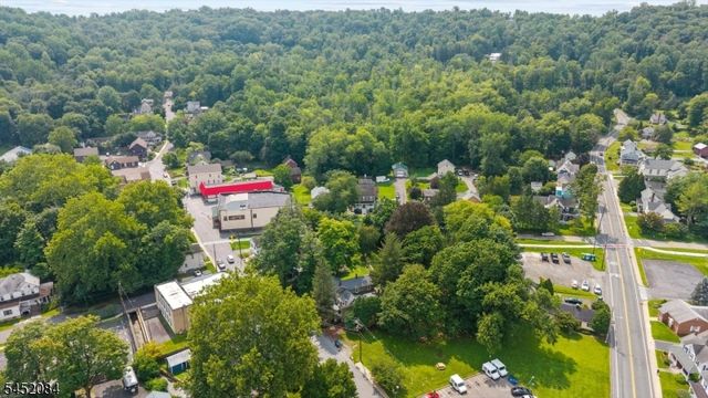 47 Main St, Califon Boro, NJ 07830