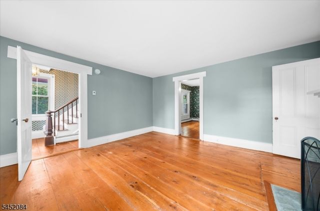 47 Main St, Califon Boro, NJ 07830