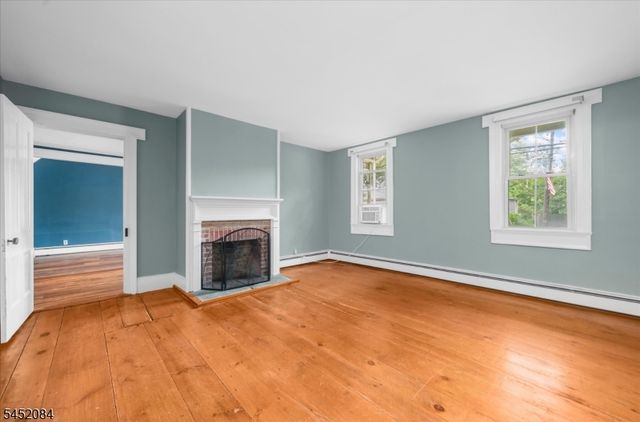 47 Main St, Califon Boro, NJ 07830