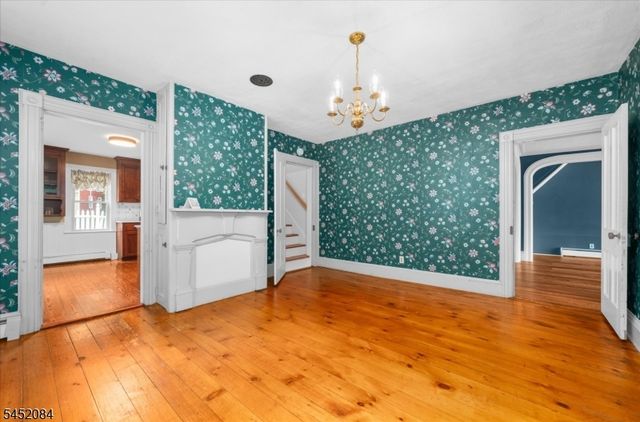 47 Main St, Califon Boro, NJ 07830