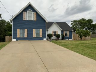 3024 Herman B Rader Dr, La Vergne, TN 37086