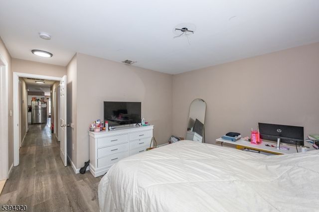 127 Godwin Ave, Paterson City, NJ 07501