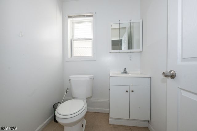 127 Godwin Ave, Paterson City, NJ 07501