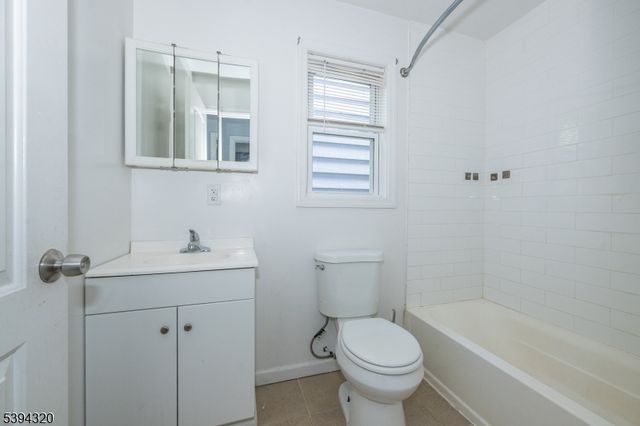 127 Godwin Ave, Paterson City, NJ 07501