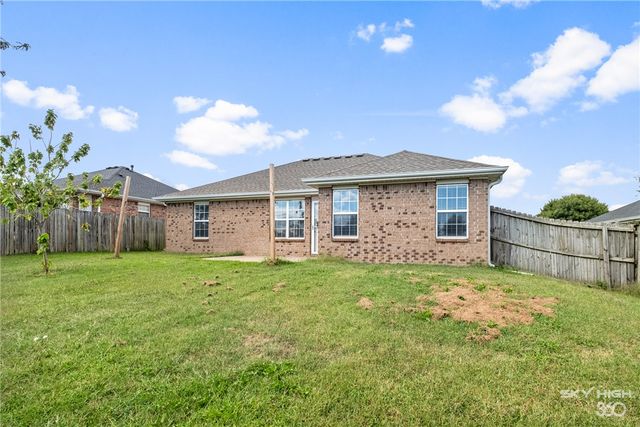 1002 Applewood Circle, Centerton, AR 72719