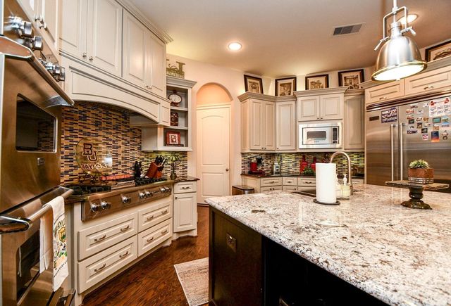 618 Yellow Tulip Trail, Houston, TX 77079