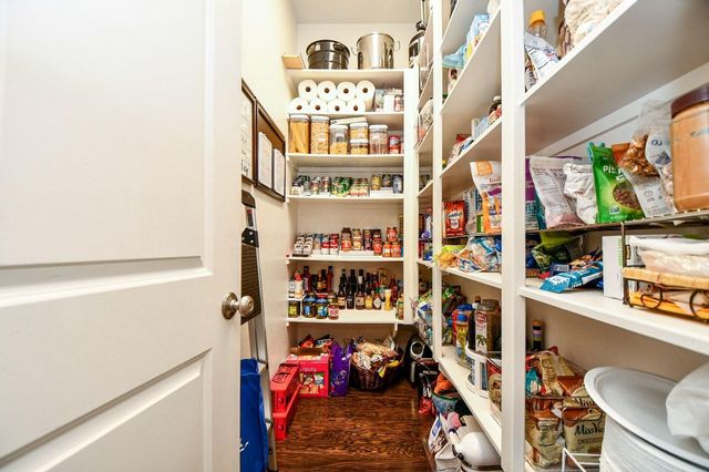 618 Yellow Tulip Trail, Houston, TX 77079