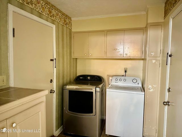 321 Sharon Hills Drive, Jackson, MS 39212