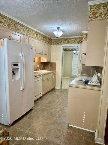 321 Sharon Hills Drive, Jackson, MS 39212
